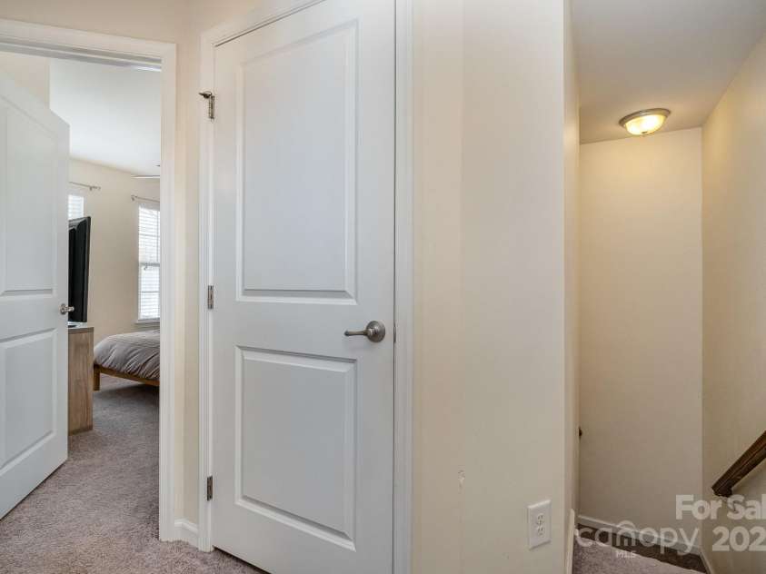 6830 Colonial Garden Drive, Huntersville, NC 28078.  MLS# CAR4220962, YatesRealty ID 7253. 