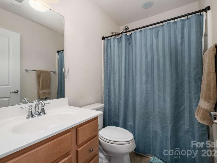 6830 Colonial Garden Drive, Huntersville, NC 28078.  MLS# CAR4220962, YatesRealty ID 7253. 