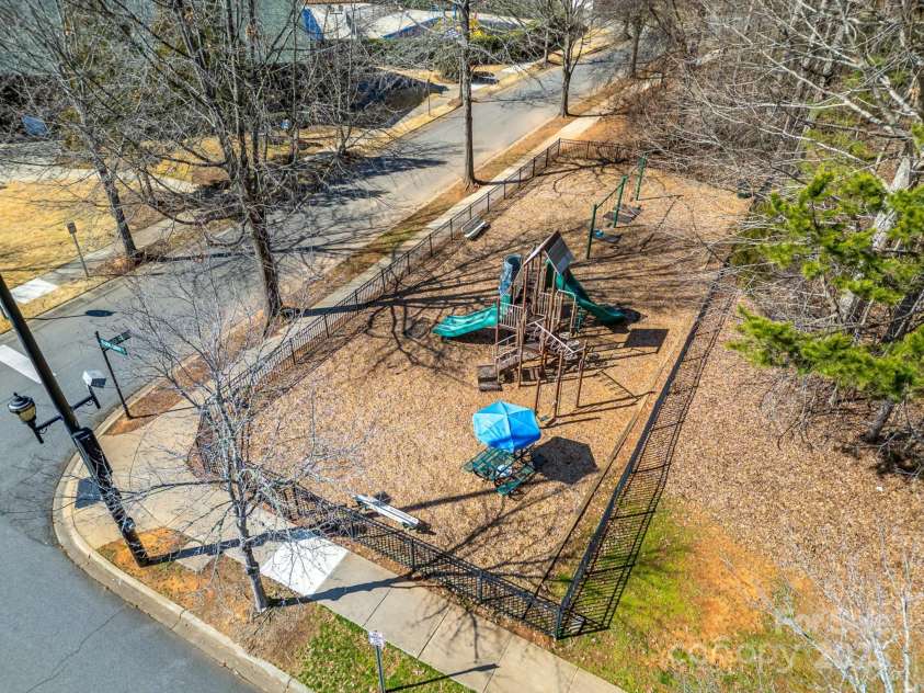 6830 Colonial Garden Drive, Huntersville, NC 28078.  MLS# CAR4220962, YatesRealty ID 7253. 