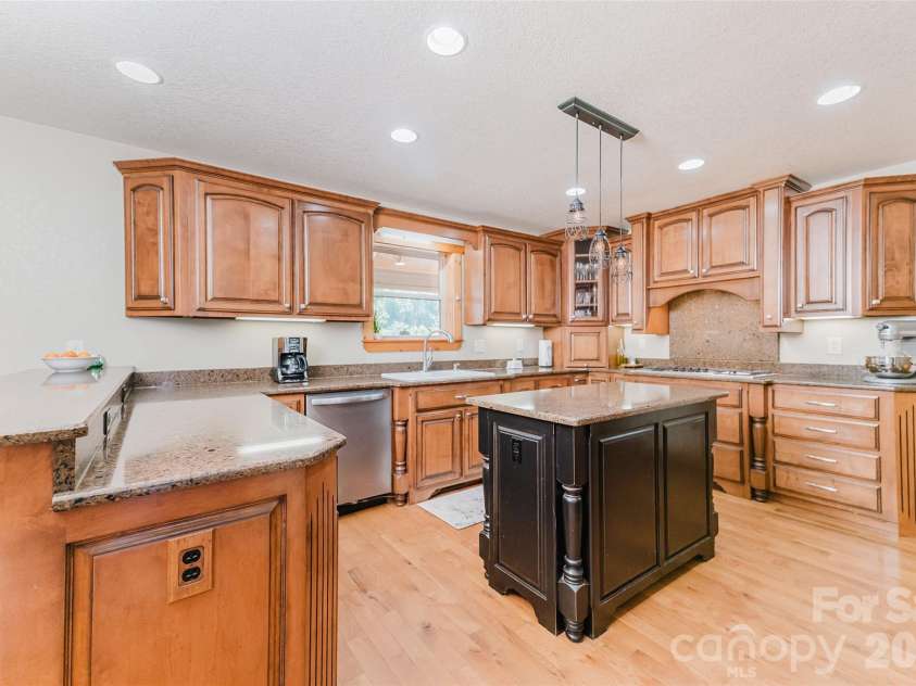 168 Laramie Heights, Andrews, NC 28901.  MLS# CAR4323146, YatesRealty ID 7254. 