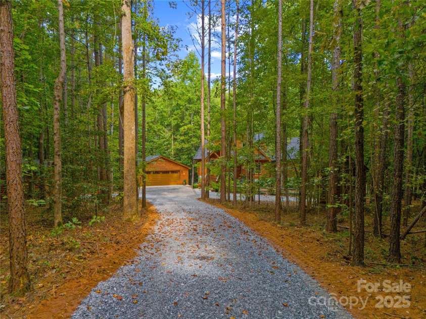 650 McDowell Road, Columbus, NC 28722.  MLS# CAR4305164, YatesRealty ID 7254. 