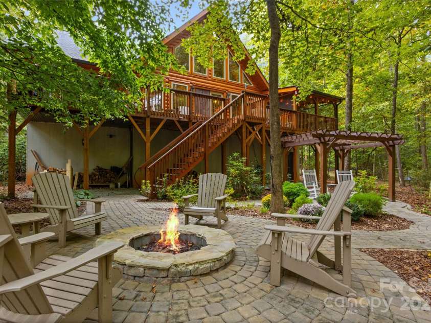 650 McDowell Road, Columbus, NC 28722.  MLS# CAR4305164, YatesRealty ID 7254. 