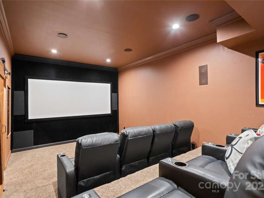 650 McDowell Road, Columbus, NC 28722.  MLS# CAR4305164, YatesRealty ID 7254. 