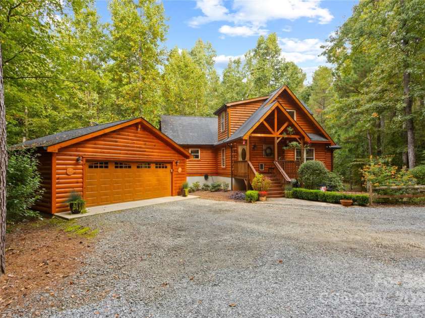 650 McDowell Road, Columbus, NC 28722.  MLS# CAR4305164, YatesRealty ID 7254. 