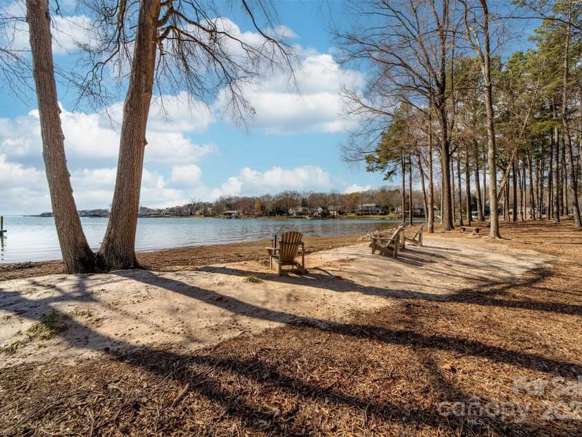 101 Cove Key Lane, Mooresville, NC 28117.  MLS# CAR4233761, YatesRealty ID 7255. Beach Area, Paddleboard Launch Site