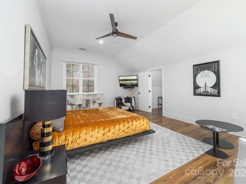 101 Cove Key Lane, Mooresville, NC 28117.  MLS# CAR4233761, YatesRealty ID 7255. Bedroom over Garage with Full Bath