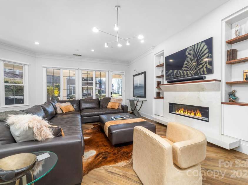 101 Cove Key Lane, Mooresville, NC 28117.  MLS# CAR4233761, YatesRealty ID 7255. Spacious Living Area with Ventless Fireplace