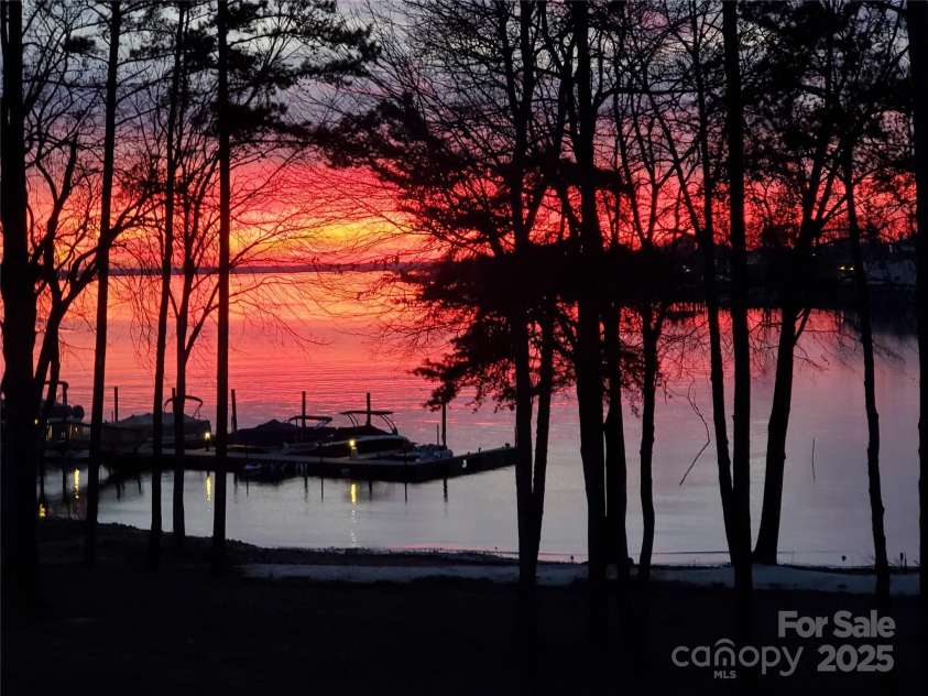 101 Cove Key Lane, Mooresville, NC 28117.  MLS# CAR4233761, YatesRealty ID 7255. Sunsets are Heavenly
