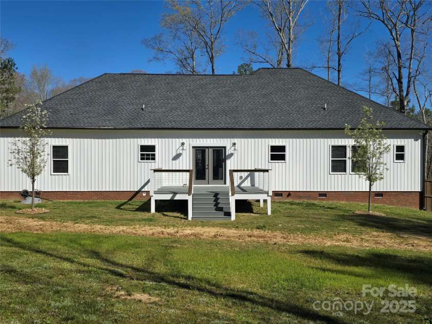 1934 Hollybrook Lane, Lancaster, SC 29720.  MLS# CAR4225470, YatesRealty ID 7257. 