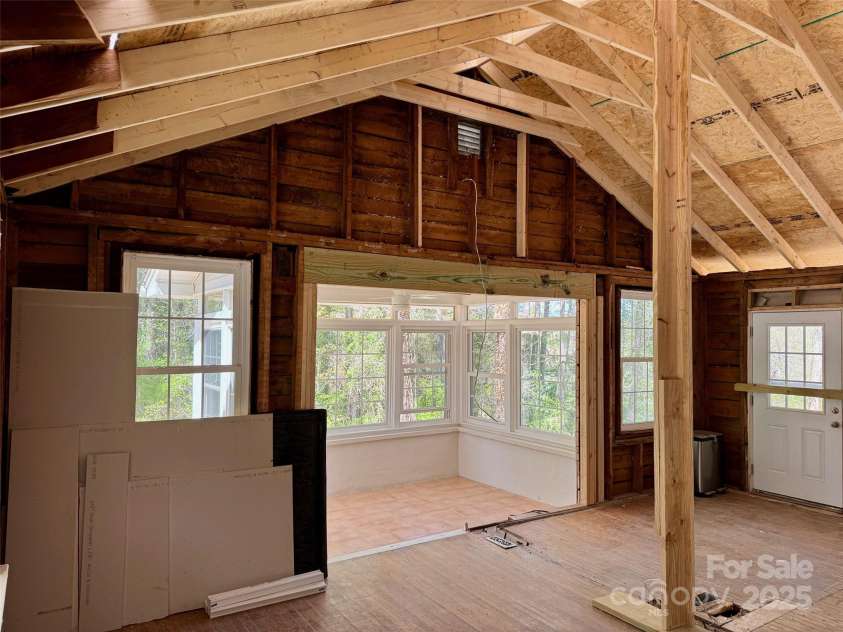 1812 Lower Ridgewood Boulevard, Hendersonville, NC 28791.  MLS# CAR4247847, YatesRealty ID 7258. 