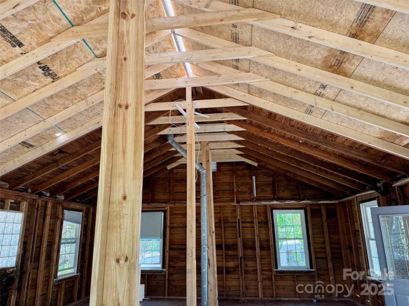 1812 Lower Ridgewood Boulevard, Hendersonville, NC 28791.  MLS# CAR4247847, YatesRealty ID 7258. 