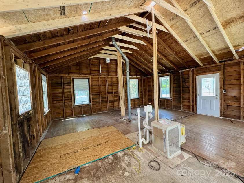 1812 Lower Ridgewood Boulevard, Hendersonville, NC 28791.  MLS# CAR4247847, YatesRealty ID 7258. 