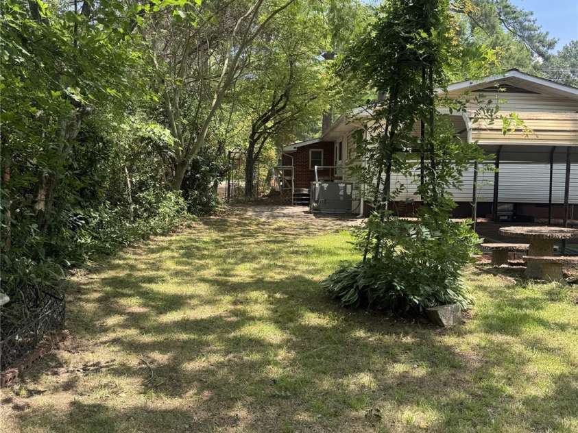 709 Sunset Drive, Salisbury, NC 28147.  MLS# CAR4404940, YatesRealty ID 7258. 