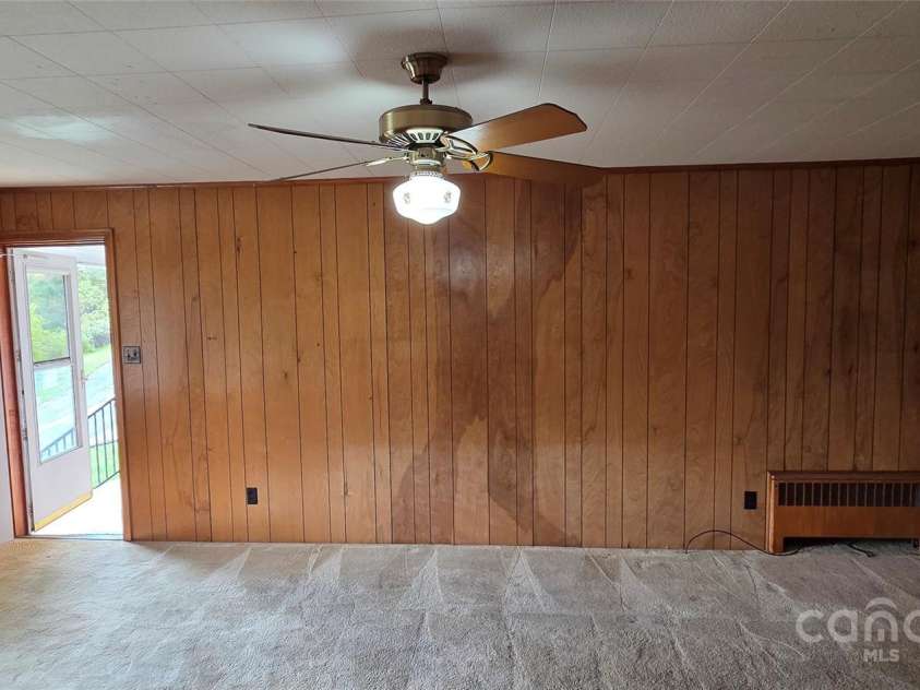 214 Old Dale Road, Spruce Pine, NC 28777.  MLS# CAR4315570, YatesRealty ID 726. 