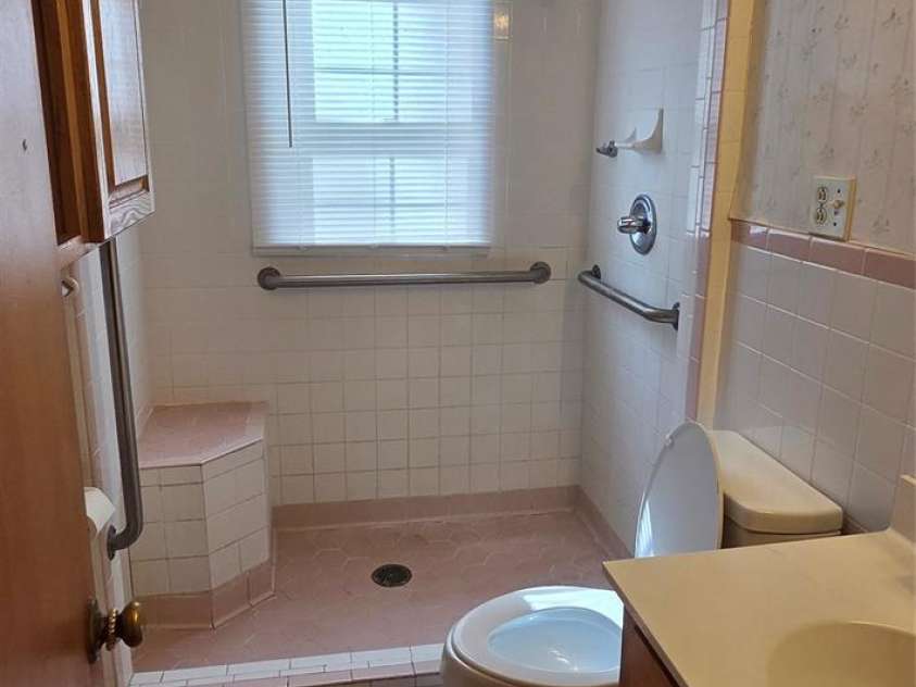 214 Old Dale Road, Spruce Pine, NC 28777.  MLS# CAR4315570, YatesRealty ID 726. 