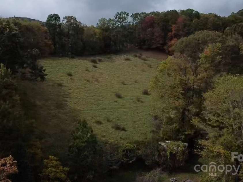 214 Old Dale Road, Spruce Pine, NC 28777.  MLS# CAR4315570, YatesRealty ID 726. 