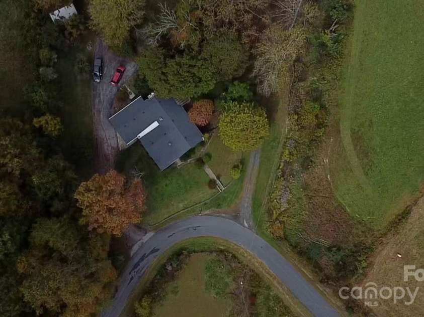 214 Old Dale Road, Spruce Pine, NC 28777.  MLS# CAR4315570, YatesRealty ID 726. 