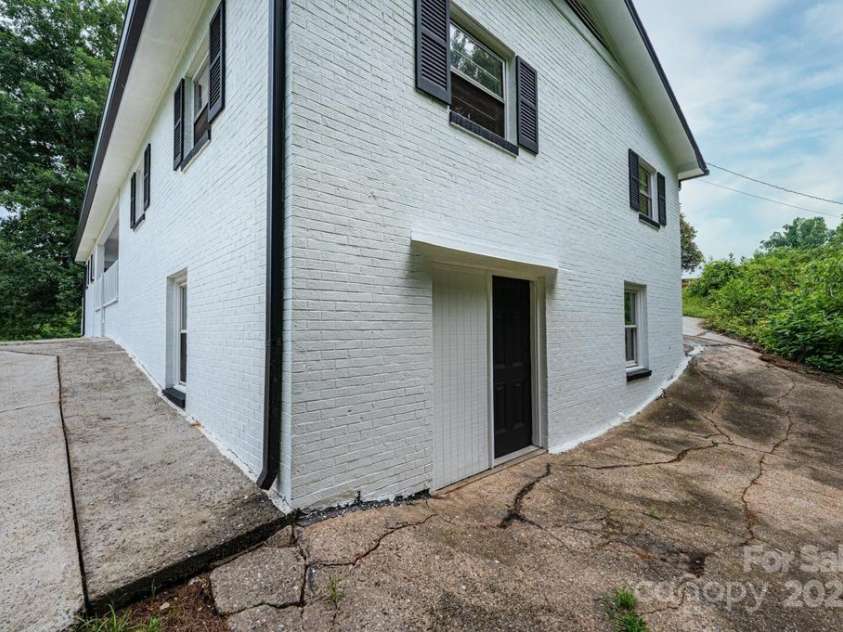 3398 Shamrock Heights, Hudson, NC 28638.  MLS# CAR4163055, YatesRealty ID 726. 