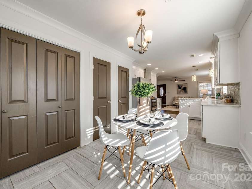 119 Smallwood Place, Charlotte, NC 28216.  MLS# CAR4221901, YatesRealty ID 7260. Dining Area
