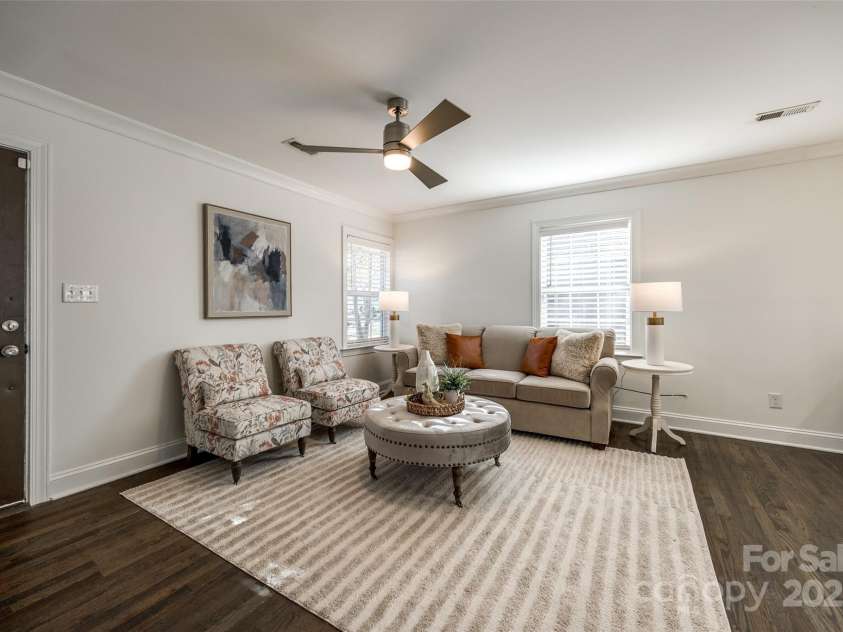 119 Smallwood Place, Charlotte, NC 28216.  MLS# CAR4221901, YatesRealty ID 7260. Family Room