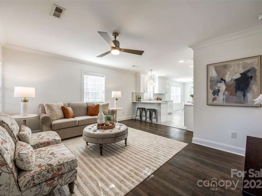 119 Smallwood Place, Charlotte, NC 28216.  MLS# CAR4221901, YatesRealty ID 7260. Open Family Room