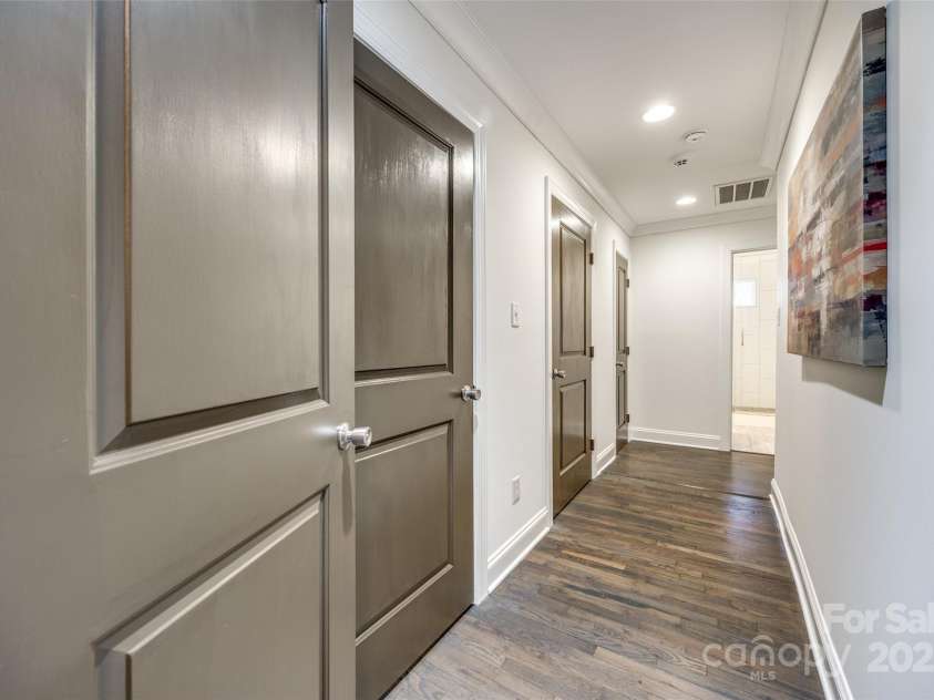 119 Smallwood Place, Charlotte, NC 28216.  MLS# CAR4221901, YatesRealty ID 7260. Secluded Primary Entrance with Dual Closets