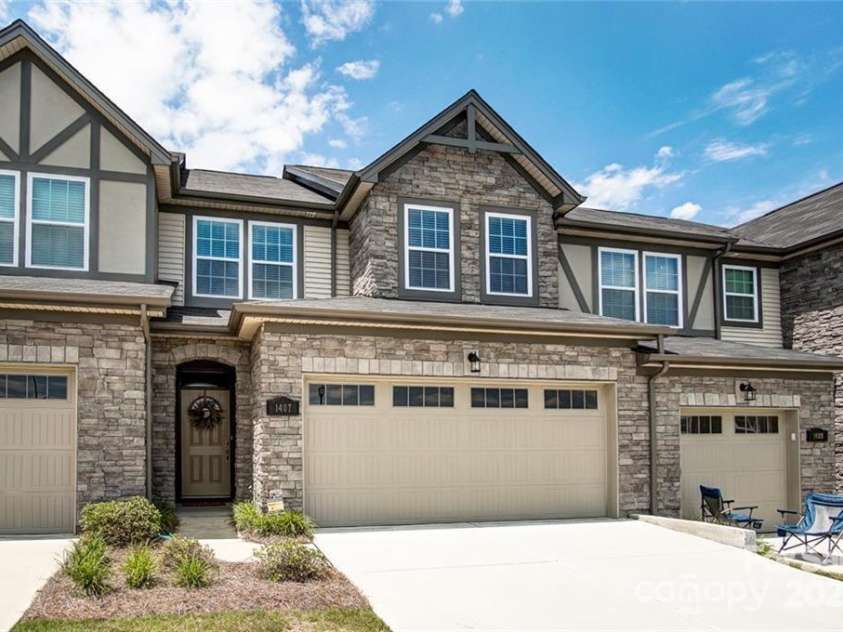 1407 Calum Way, Fort Mill, SC 29708.  MLS# CAR4239836, YatesRealty ID 7261. 