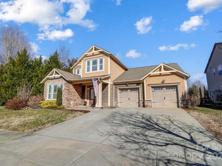 14818 Long Iron Drive, Huntersville, NC 28078.  MLS# CAR4215679, YatesRealty ID 7262. 