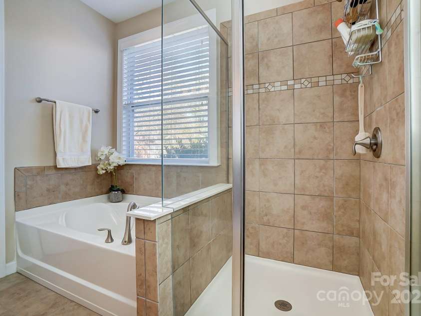 14818 Long Iron Drive, Huntersville, NC 28078.  MLS# CAR4215679, YatesRealty ID 7262. 