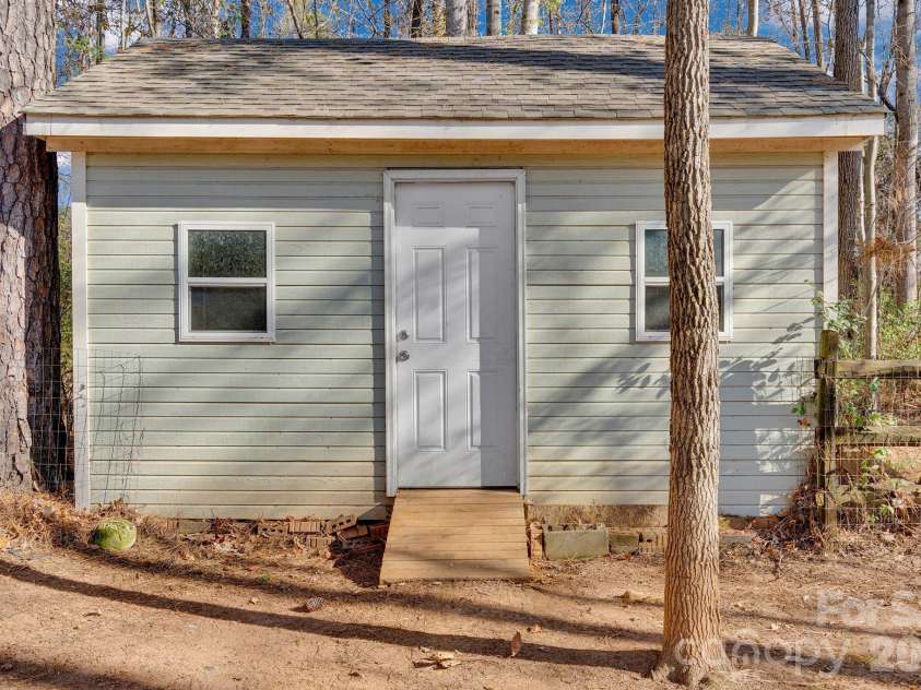 481 Evergreen Road, Lake Wylie, SC 29710.  MLS# CAR4326228, YatesRealty ID 7263. 