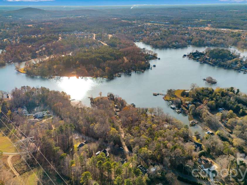 481 Evergreen Road, Lake Wylie, SC 29710.  MLS# CAR4326228, YatesRealty ID 7263. 