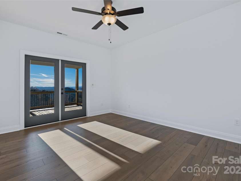 53 McKinley Drive, Hendersonville, NC 28792.  MLS# CAR4197454, YatesRealty ID 7263. Primary bedroom on main floor.