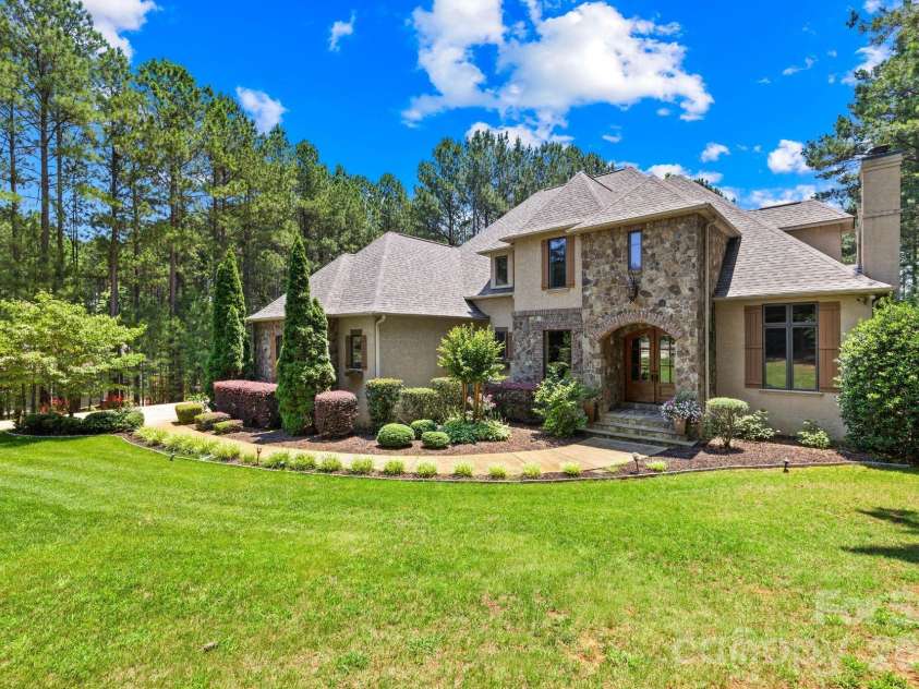 168 Blue Ridge Trail, Mooresville, NC 28117.  MLS# CAR4357769, YatesRealty ID 7264. 