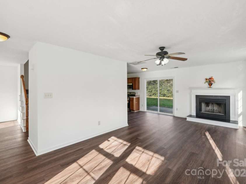 8827 Treyburn Drive, Charlotte, NC 28216.  MLS# CAR4203734, YatesRealty ID 7264. 
