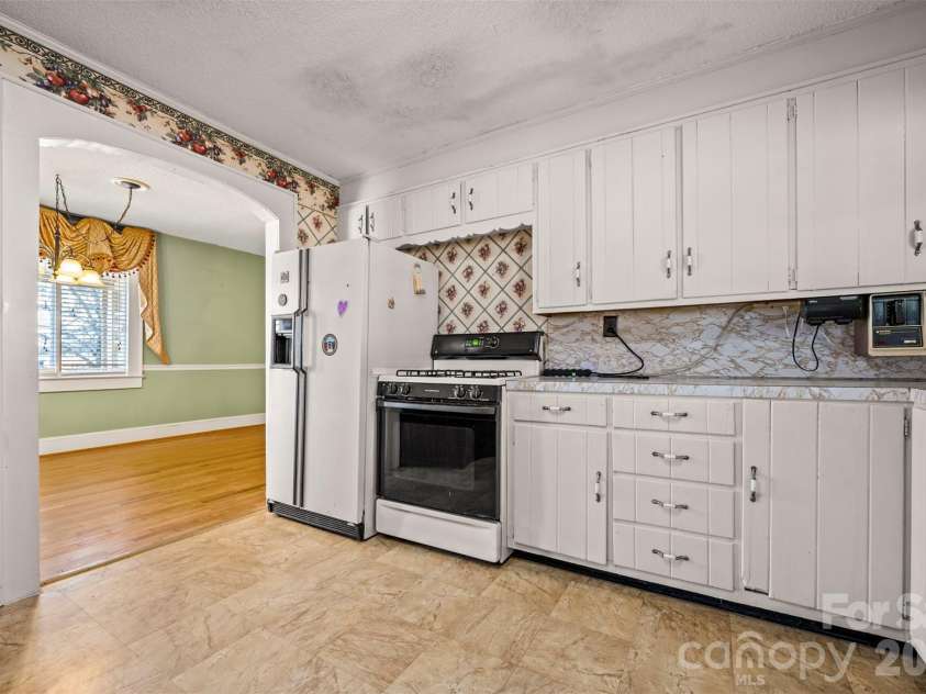 1092 NC 120 Highway, Mooresboro, NC 28114.  MLS# CAR4342013, YatesRealty ID 7265. Kitchen