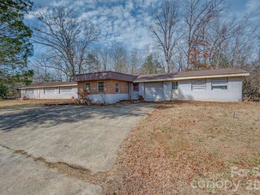 1092 NC 120 Highway, Mooresboro, NC 28114.  MLS# CAR4342013, YatesRealty ID 7265. Workshop/Building