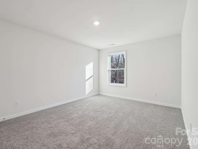109 Ventnor Way, Mooresville, NC 28115.  MLS# CAR4336770, YatesRealty ID 7266. 