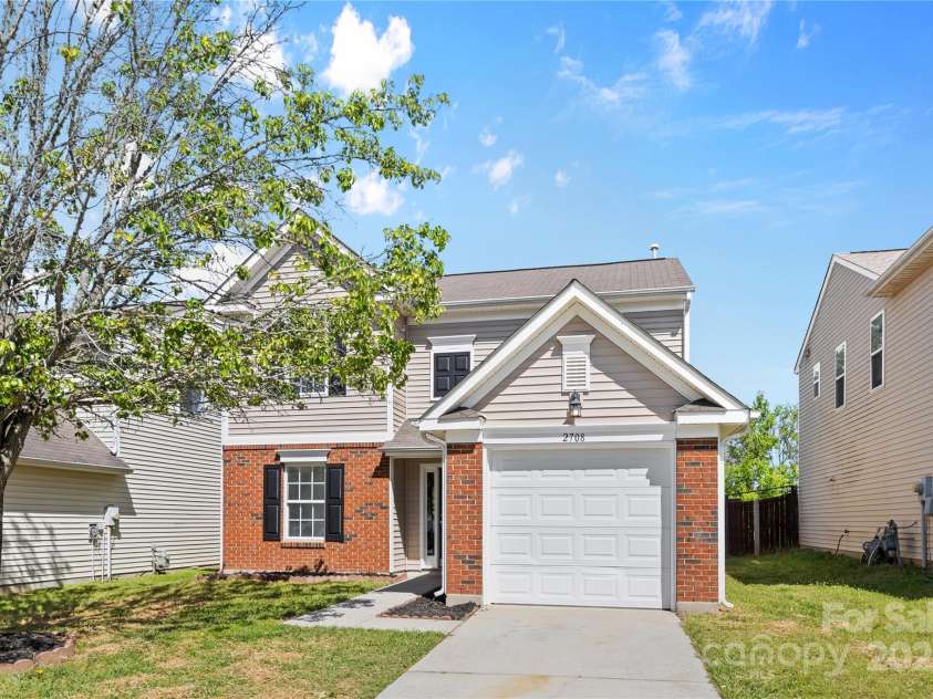 2708 Valley Court, Charlotte, NC 28273.  MLS# CAR4248520, YatesRealty ID 7267. 