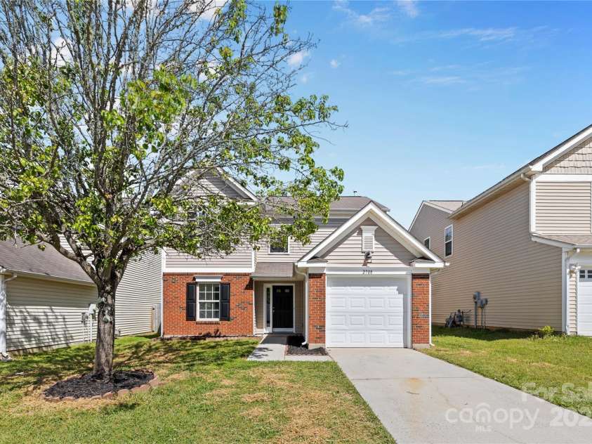 2708 Valley Court, Charlotte, NC 28273.  MLS# CAR4248520, YatesRealty ID 7267. 