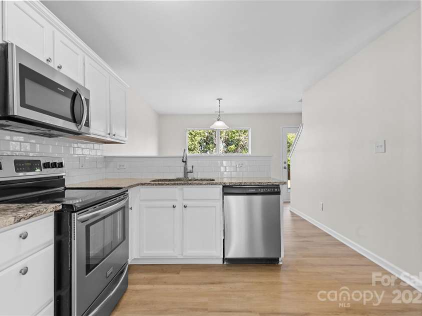2708 Valley Court, Charlotte, NC 28273.  MLS# CAR4248520, YatesRealty ID 7267. 