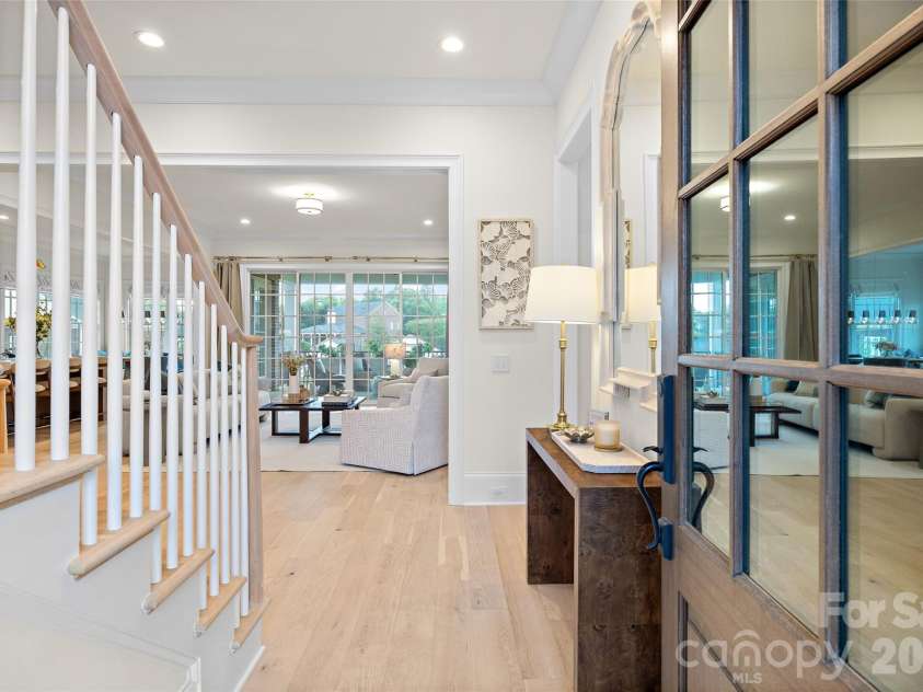 3011 Ella Katherine Way, Charlotte, NC 28210.  MLS# CAR4381192, YatesRealty ID 7267. Gorgeous oak floors greet you when you walk into this open floor plan