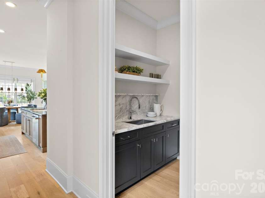 3011 Ella Katherine Way, Charlotte, NC 28210.  MLS# CAR4381192, YatesRealty ID 7267. Kitchen scullery
