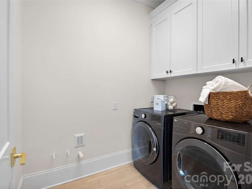3011 Ella Katherine Way, Charlotte, NC 28210.  MLS# CAR4381192, YatesRealty ID 7267. Laundry room on the main floor