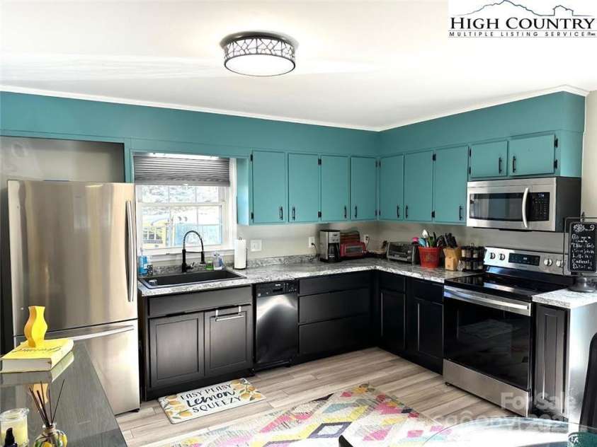 411 Poplar Avenue, West Jefferson, NC 28694.  MLS# CAR4320354, YatesRealty ID 7269. 