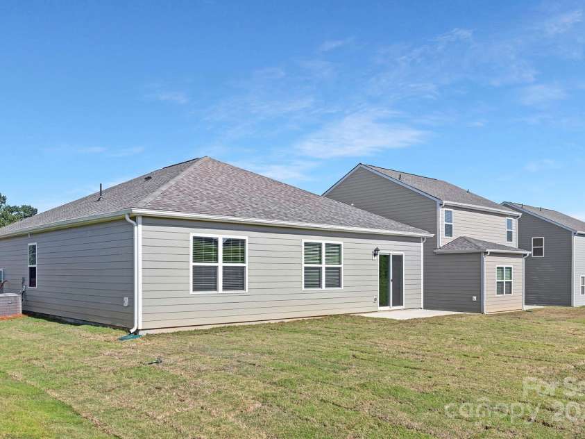 3543 Cramer Creek Drive, Gastonia, NC 28056.  MLS# CAR4240791, YatesRealty ID 7270. 