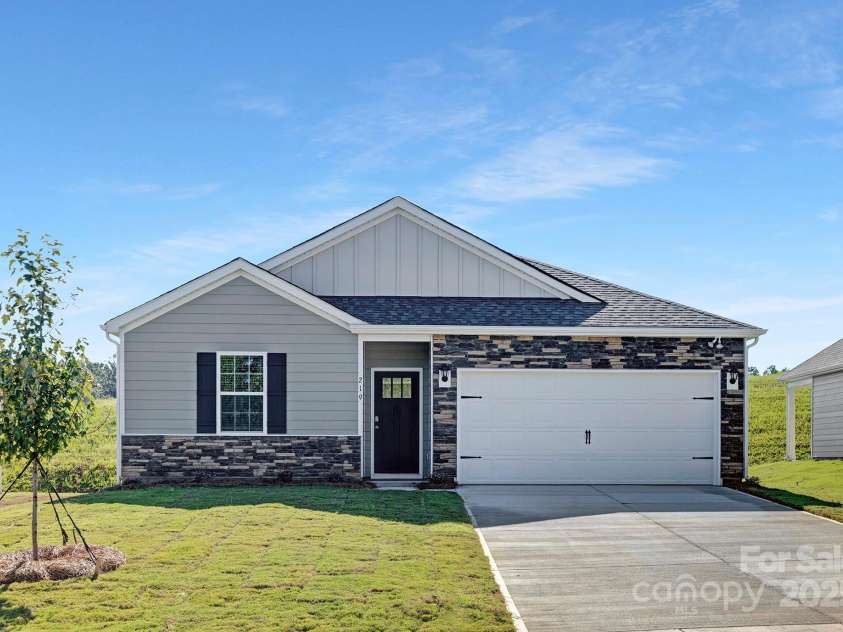 3543 Cramer Creek Drive, Gastonia, NC 28056.  MLS# CAR4240791, YatesRealty ID 7270. Representative