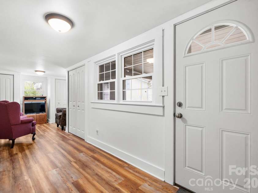 88 Lincoln Avenue, Marion, NC 28752.  MLS# CAR4348914, YatesRealty ID 7270. 