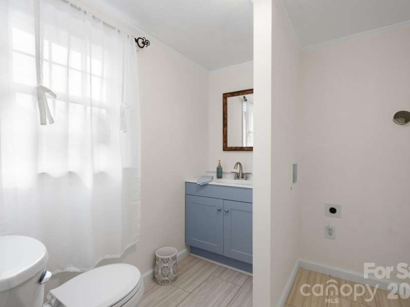 88 Lincoln Avenue, Marion, NC 28752.  MLS# CAR4348914, YatesRealty ID 7270. 
