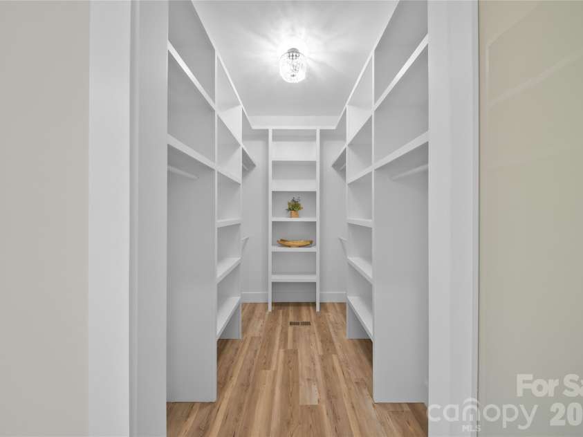 78 Scott Meadows Drive, Asheville, NC 28806.  MLS# CAR4344586, YatesRealty ID 7271. 