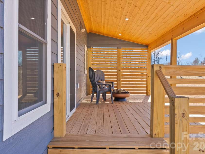 78 Scott Meadows Drive, Asheville, NC 28806.  MLS# CAR4344586, YatesRealty ID 7271. 